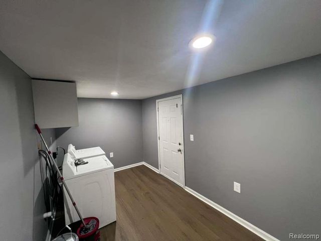 15163 Beech Daly Road, Taylor, MI 48180