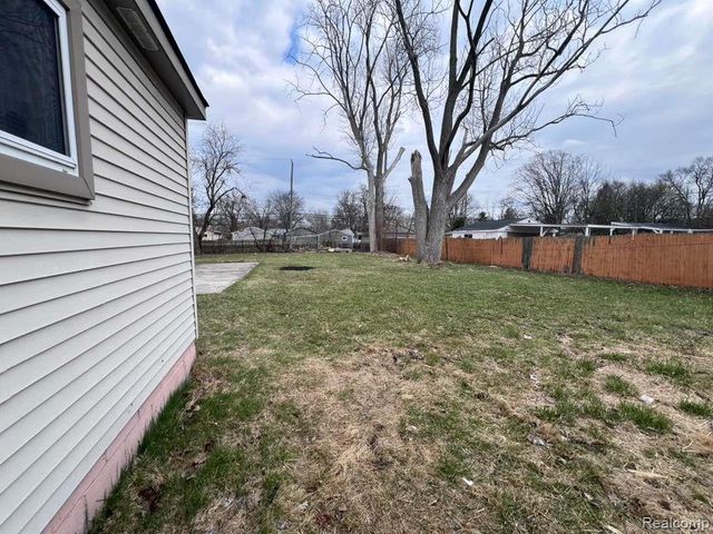 15163 Beech Daly Road, Taylor, MI 48180