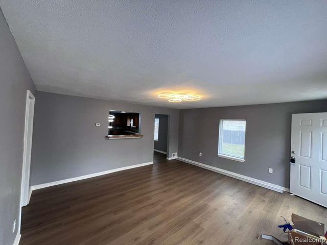 15163 Beech Daly Road, Taylor, MI 48180