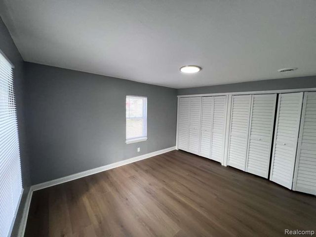 15163 Beech Daly Road, Taylor, MI 48180