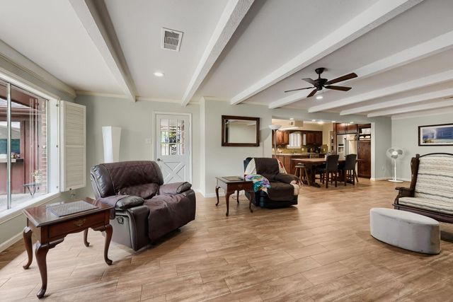 1200 Plantation Drive, Dickinson, TX 77539