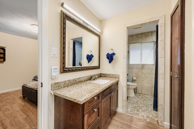 1200 Plantation Drive, Dickinson, TX 77539