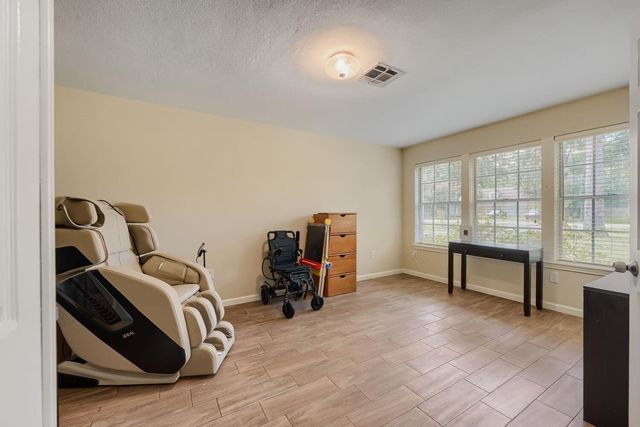 1200 Plantation Drive, Dickinson, TX 77539