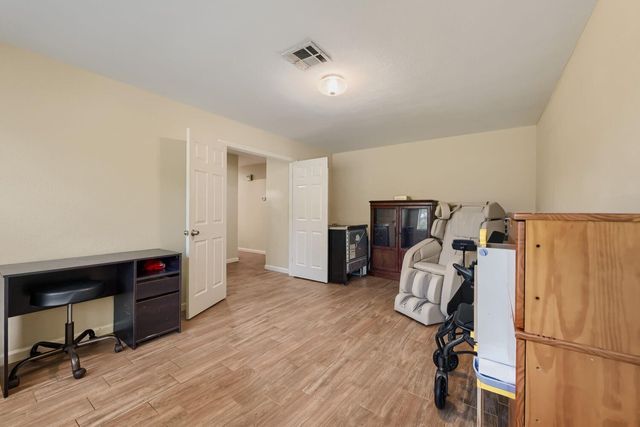 1200 Plantation Drive, Dickinson, TX 77539