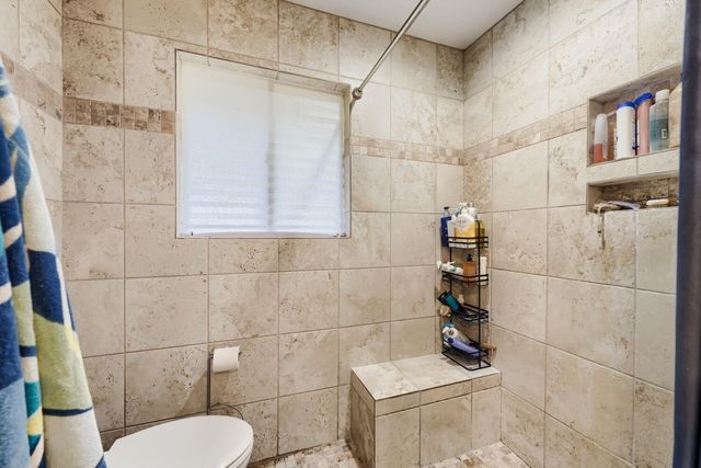 1200 Plantation Drive, Dickinson, TX 77539