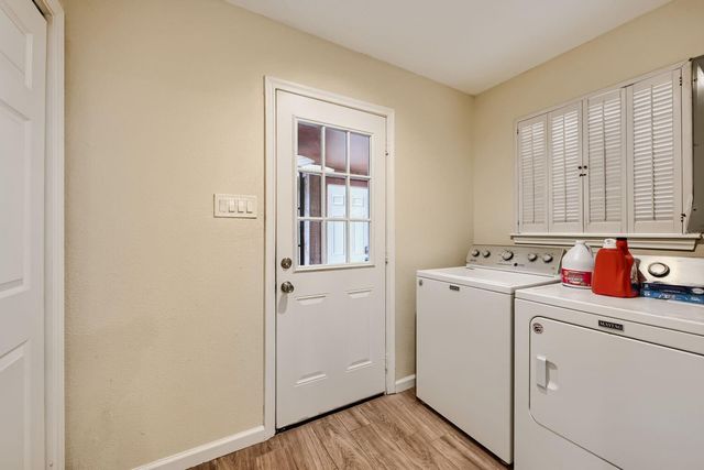 1200 Plantation Drive, Dickinson, TX 77539