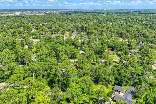 1200 Plantation Drive, Dickinson, TX 77539