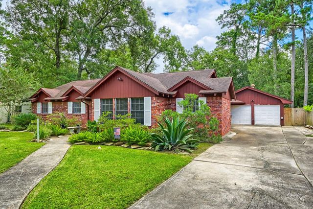 1200 Plantation Drive, Dickinson, TX 77539