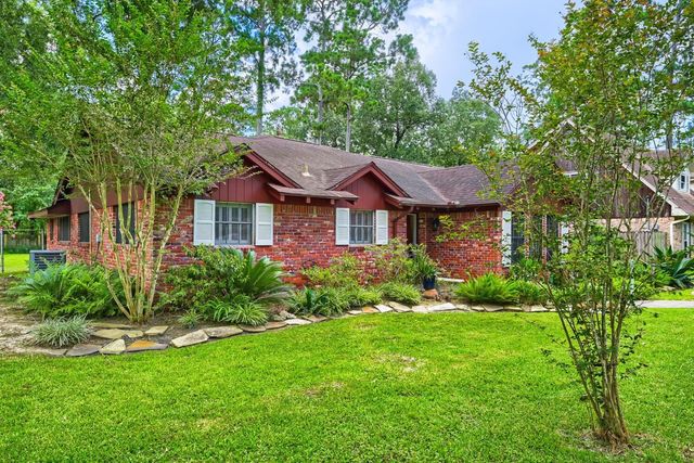 1200 Plantation Drive, Dickinson, TX 77539