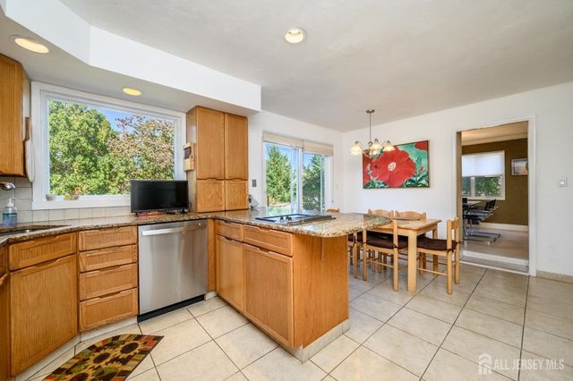 15 Carlow Way, Hazlet, NJ 07730