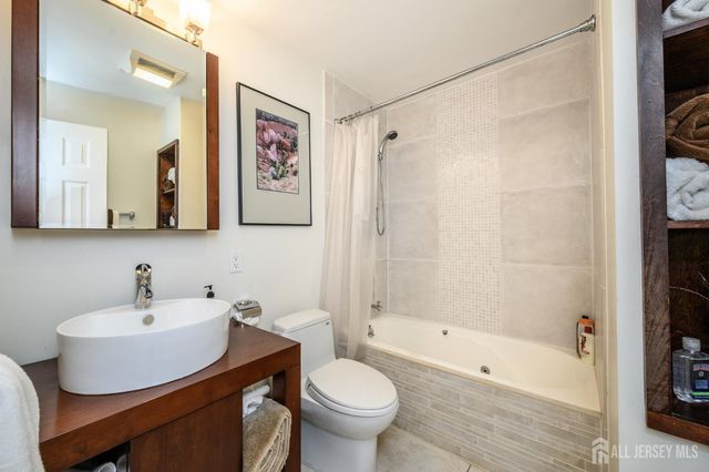 15 Carlow Way, Hazlet, NJ 07730
