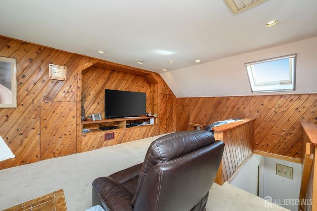 15 Carlow Way, Hazlet, NJ 07730