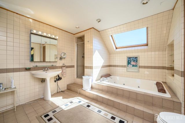 15 Carlow Way, Hazlet, NJ 07730