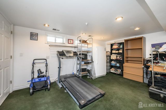 15 Carlow Way, Hazlet, NJ 07730
