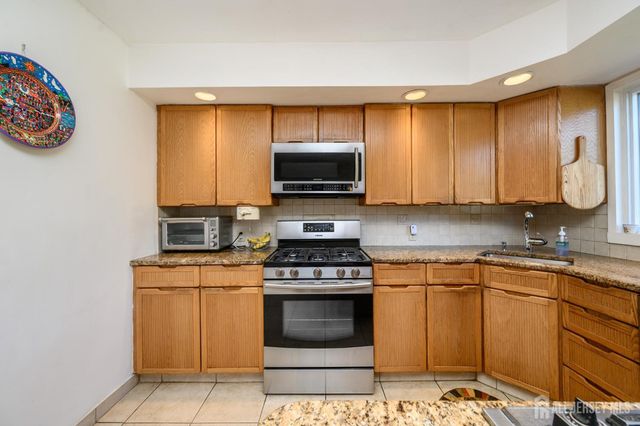 15 Carlow Way, Hazlet, NJ 07730