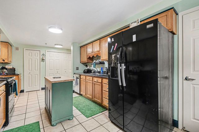 6042 E Fieldstone Hills Drive SE 11, Caledonia, MI 49316