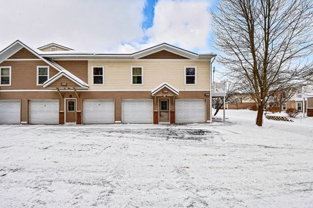 6042 E Fieldstone Hills Drive SE 11, Caledonia, MI 49316