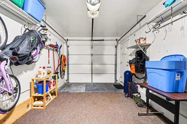 6042 E Fieldstone Hills Drive SE 11, Caledonia, MI 49316