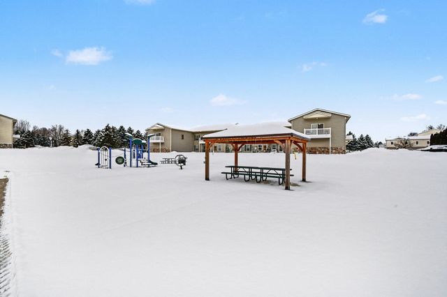 6042 E Fieldstone Hills Drive SE 11, Caledonia, MI 49316