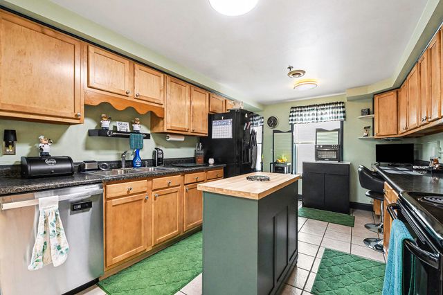 6042 E Fieldstone Hills Drive SE 11, Caledonia, MI 49316