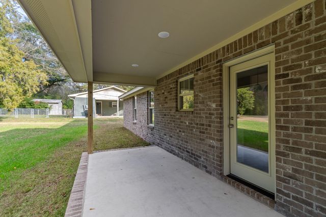 4 Front Ave., Sumrall, MS 39482