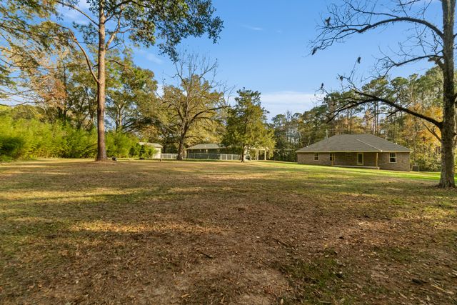 4 Front Ave., Sumrall, MS 39482
