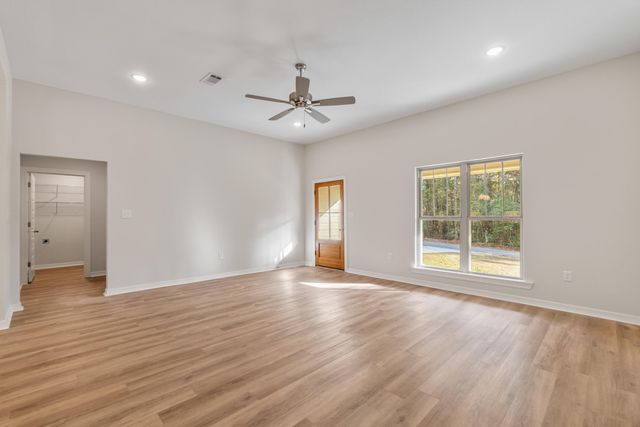 4 Front Ave., Sumrall, MS 39482