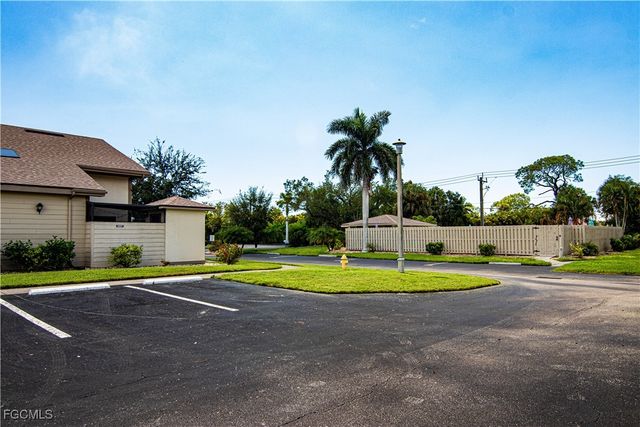 8407 S Haven LN, Fort Myers, FL 33919