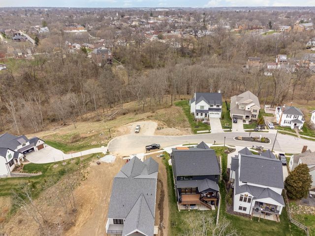 33 Floral Avenue, Fort Mitchell, KY 41017