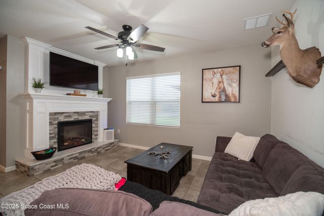 583 Octavius Road SW, Palm Bay, FL 32908