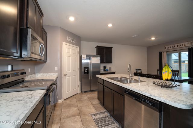 583 Octavius Road SW, Palm Bay, FL 32908