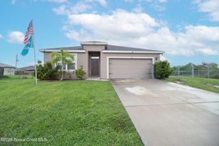 583 Octavius Road SW, Palm Bay, FL 32908