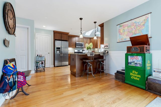 9 Comanche Cir 11, Haverhill, MA 01835