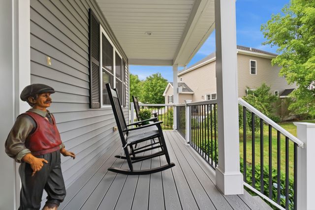 9 Comanche Cir 11, Haverhill, MA 01835