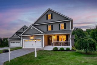 9 Comanche Cir 11, Haverhill, MA 01835