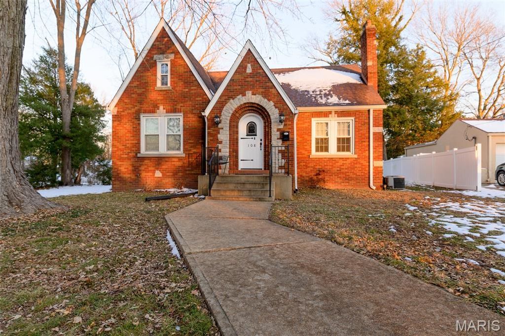 108 Mesa Drive, Collinsville, IL 62234