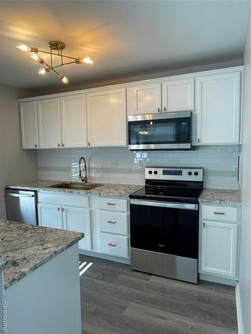 22148 Dante Street 212, Oak Park, MI 48237