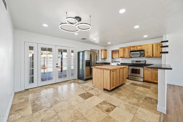 1444 W WICKIEUP Lane, Phoenix, AZ 85027