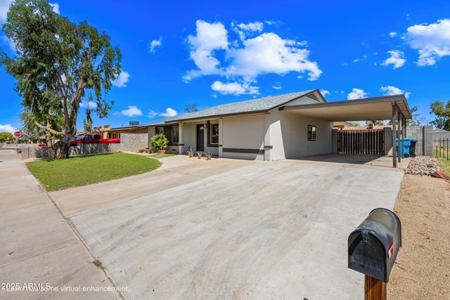 1444 W WICKIEUP Lane, Phoenix, AZ 85027