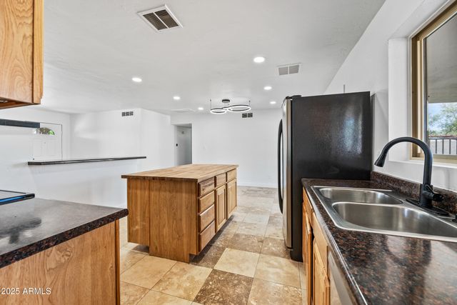 1444 W WICKIEUP Lane, Phoenix, AZ 85027