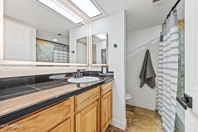 1444 W WICKIEUP Lane, Phoenix, AZ 85027