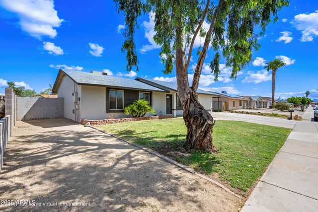 1444 W WICKIEUP Lane, Phoenix, AZ 85027