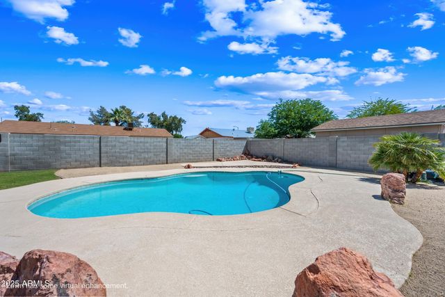 1444 W WICKIEUP Lane, Phoenix, AZ 85027