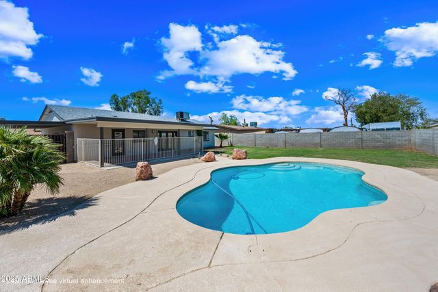 1444 W WICKIEUP Lane, Phoenix, AZ 85027