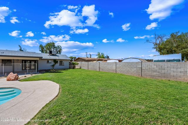 1444 W WICKIEUP Lane, Phoenix, AZ 85027