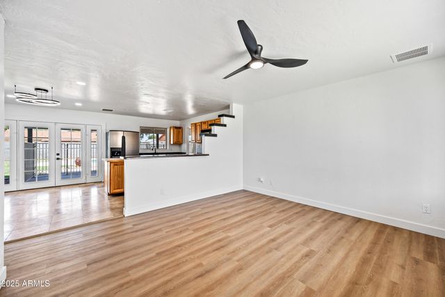 1444 W WICKIEUP Lane, Phoenix, AZ 85027