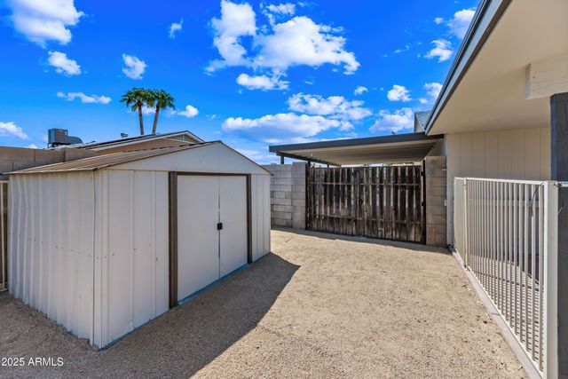 1444 W WICKIEUP Lane, Phoenix, AZ 85027