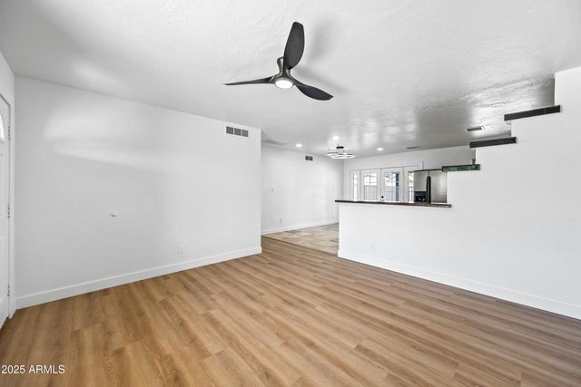 1444 W WICKIEUP Lane, Phoenix, AZ 85027