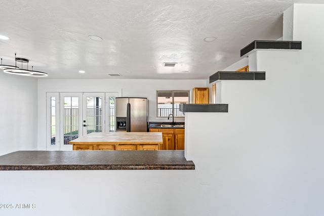 1444 W WICKIEUP Lane, Phoenix, AZ 85027