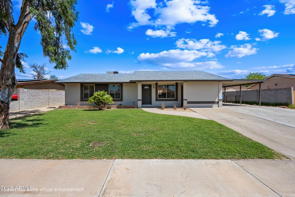 1444 W WICKIEUP Lane, Phoenix, AZ 85027